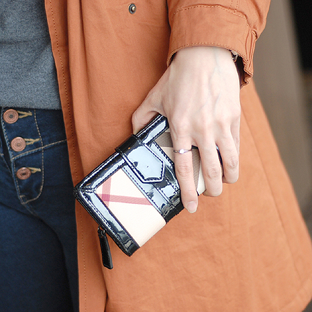 Burberry(������) 34635821 �� ��� üũ ���̴�Ʈ ��Ƽġ ������ �̹���6 - ���̺��� �߰���ǰ