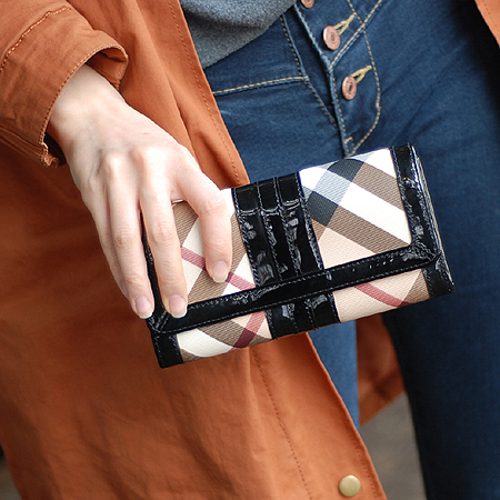 Burberry(������) 36326461 �� ��� üũ PVC ���̴�Ʈ ��Ƽġ ������ �̹���6 - ���̺��� �߰���ǰ