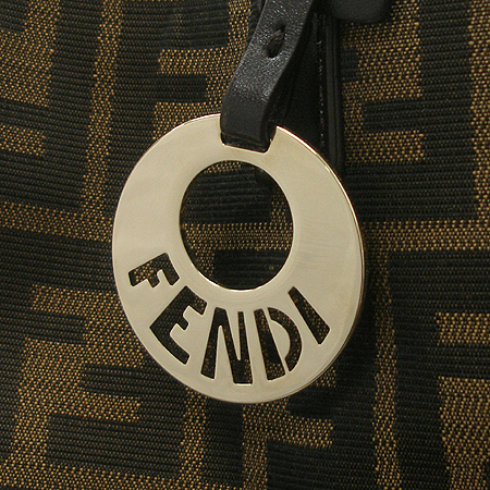 Fendi(���) 8BH173 �к긯 �簢 ��Ʈ�� [��������] �̹���4 - ���̺��� �߰���ǰ