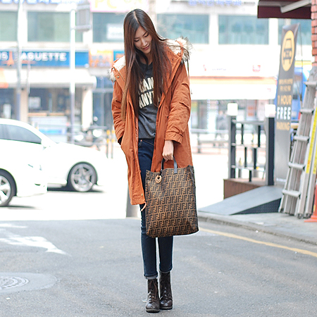 Fendi(���) 8BH173 �к긯 �簢 ��Ʈ�� [��������] �̹���6 - ���̺��� �߰���ǰ