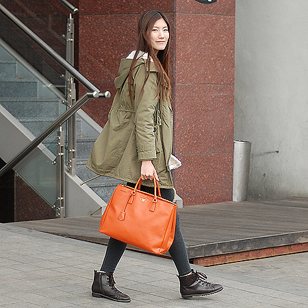 Prada(�����) BN1802 SAFFIANO LUX ������ ���� ��Ʈ�� [�б�����������2ȣ��] �̹���6 - ���̺��� �߰���ǰ