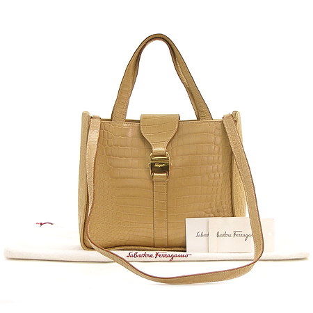 Ferragamo(��󰡸�) 21 0239 ũ��Ŀ���� ���� 2WAY �̹���2 - ���̺��� �߰���ǰ