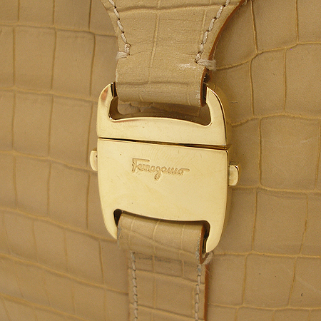 Ferragamo(��󰡸�) 21 0239 ũ��Ŀ���� ���� 2WAY �̹���4 - ���̺��� �߰���ǰ