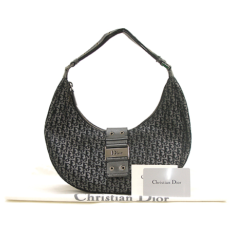 Dior(ũ����î���) �ΰ� �𰡵� ȣ�� ����� �̹���2 - ���̺��� �߰���ǰ