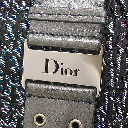 Dior(ũ����î���) �ΰ� �𰡵� ȣ�� ����� �̹���4 - ���̺��� �߰���ǰ