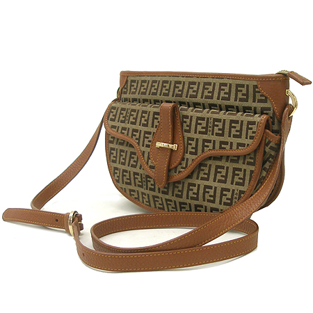 Fendi(���) 8BT088 FF�ΰ� �ڰ��� ũ�ν��� �̹���2 - ���̺��� �߰���ǰ