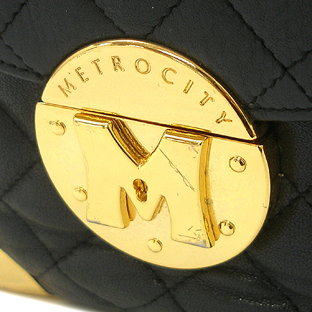 Metrocity(��Ʈ�ν�Ƽ) ���� M �ΰ� ��� ���� �̴� ũ�ν��� �̹���3 - ���̺��� �߰���ǰ