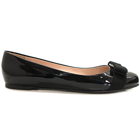 Ferragamo(��󰡸�) VARINA ���̴�Ʈ ���� ���� ������� �����뱸�� [��������] �̹���4 - ���̺��� �߰���ǰ