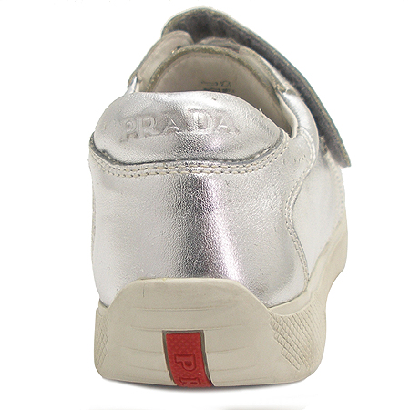 Prada(�����) �ǹ� ��Ż�� ���� ������ ����Ŀ�� �̹���4 - ���̺��� �߰���ǰ