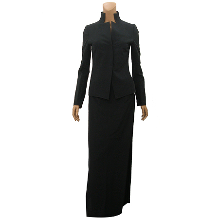 �����  ����