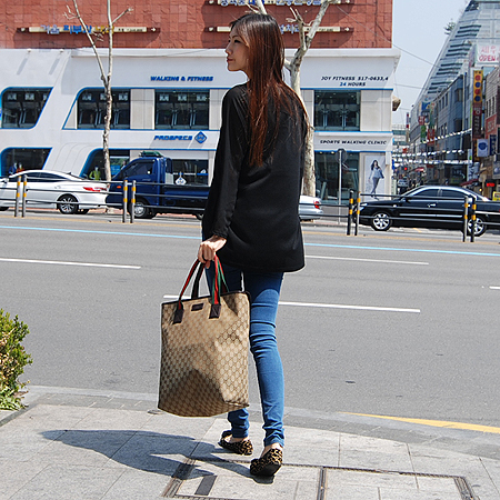 Gucci(����) 256099 GG�ΰ� �𰡵� ��Ʈ�� ũ�ν��� [�б�������] �̹���6 - ���̺��� �߰���ǰ