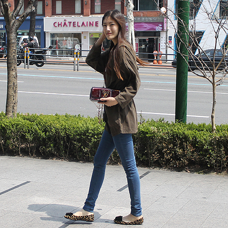 Louis Vuitton(���̺���) M58019 ���׷� ������ �Һ� �����ĵ� Ŭ��ġ�� �̹���7 - ���̺��� �߰���ǰ