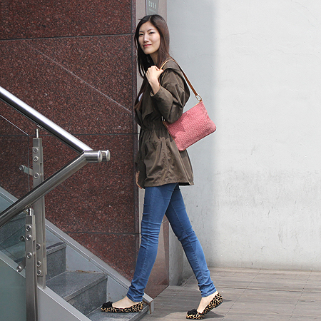 Celine(������) �ΰ� �����̵� ����� �̹���6 - ���̺��� �߰���ǰ