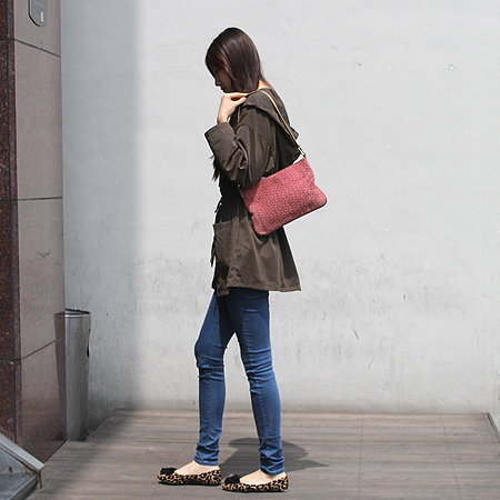 Celine(������) �ΰ� �����̵� ����� �̹���7 - ���̺��� �߰���ǰ