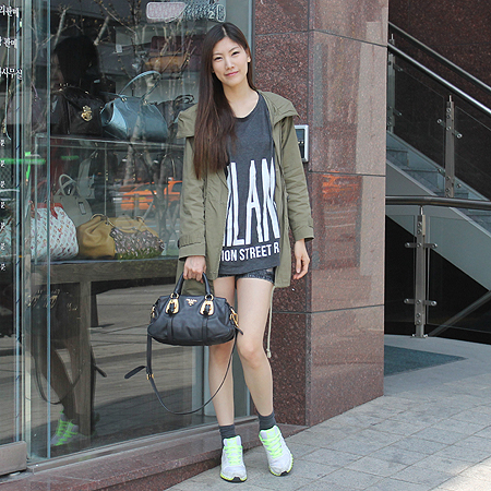 Prada(�����) BN1904 SOFT CALF (�۾�������) ��Ʈ�� + ��� ��Ʈ�� [�б�����������2ȣ��] �̹���6 - ���̺��� �߰���ǰ