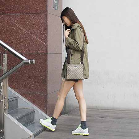 Gucci(����) 201538 GG�ΰ� PVC ��ũ���� Ʈ���� �̴� ũ�ν��� [��������] �̹���7 - ���̺��� �߰���ǰ