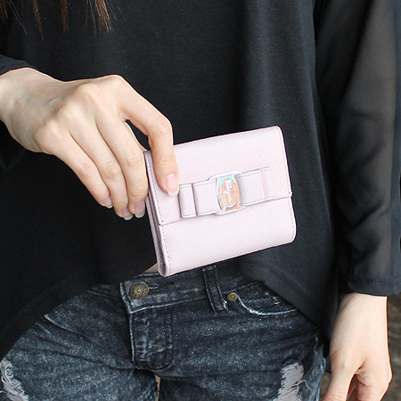 Ferragamo(��󰡸�) 22 A211 ���� �ٶ� ��� 2�� ������ [�б�������] �̹���6 - ���̺��� �߰���ǰ