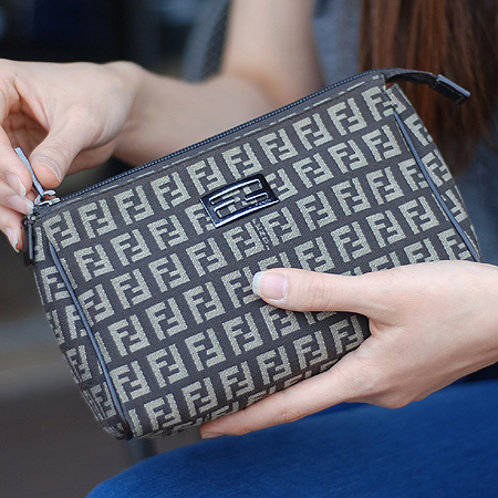 Fendi(���) 8N0035 FF �ΰ� �ڰ��� �Ŀ�ġ [�д����] �̹���6 - ���̺��� �߰���ǰ