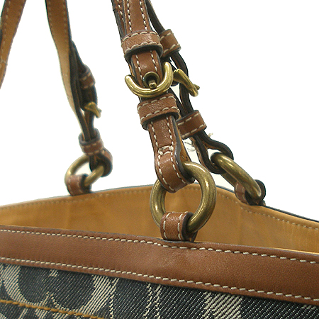 Coach(��ġ) �ñ׳��� ��Ʈ�� �̹���4 - ���̺��� �߰���ǰ