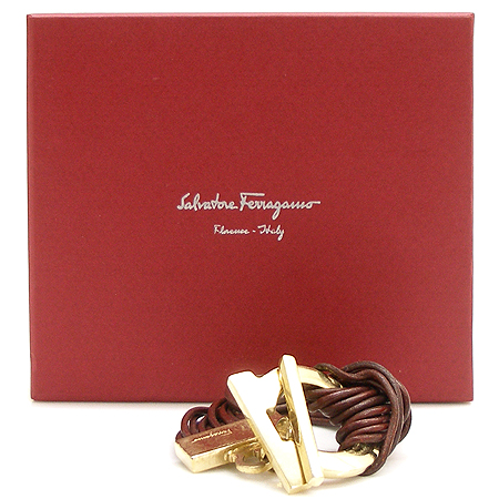 Ferragamo(��󰡸�) ��ġ�� ����ΰ� ��� ����� ���� �̹���2 - ���̺��� �߰���ǰ