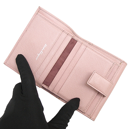 Ferragamo(��󰡸�) 22 7122 ���� ��ġ�� �ΰ� ��� 2�� ������ �̹���3 - ���̺��� �߰���ǰ