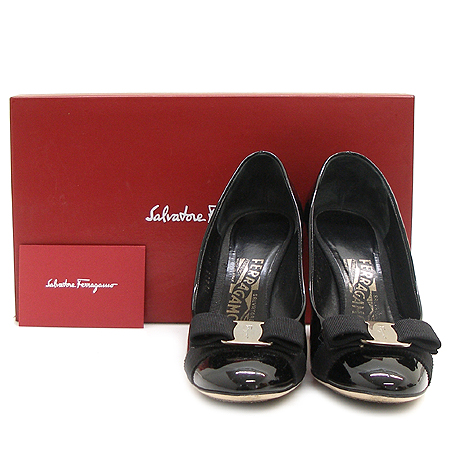 Ferragamo(��󰡸�) CARLA ���� �ٶ� ��� ���� ���̴�Ʈ ������ ������ ���� �̹���2 - ���̺��� �߰���ǰ