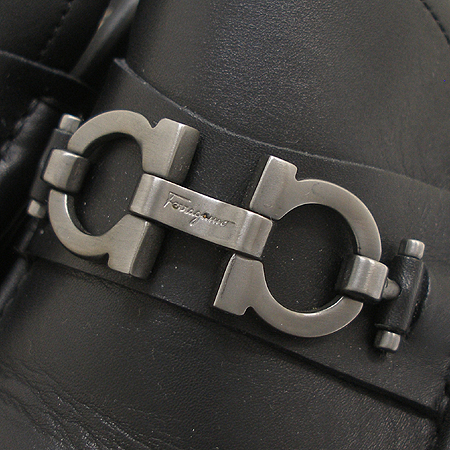 Ferragamo(󰡸)    ġ    ̹5 - ̺ ߰ǰ