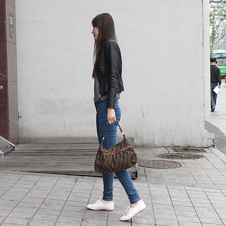 Fendi(���) 8BR448 00ZY4F0HFF ��ī�к긯 �Ǿ�����ȥ�� ����� [��������] �̹���6 - ���̺��� �߰���ǰ