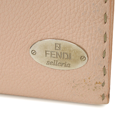 Fendi(���) �������� ������ �̹���2 - ���̺��� �߰���ǰ
