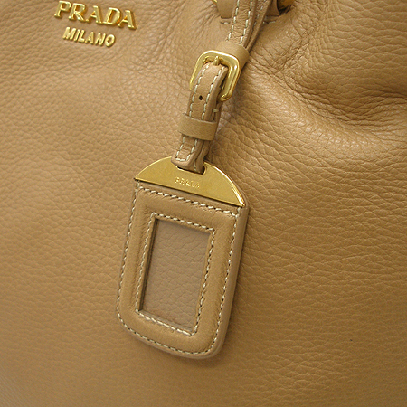Prada(�����) BR4372 ���Ų ī�� ���� �� ¤�� ����ΰ� ����� [��������] �̹���4 - ���̺��� �߰���ǰ