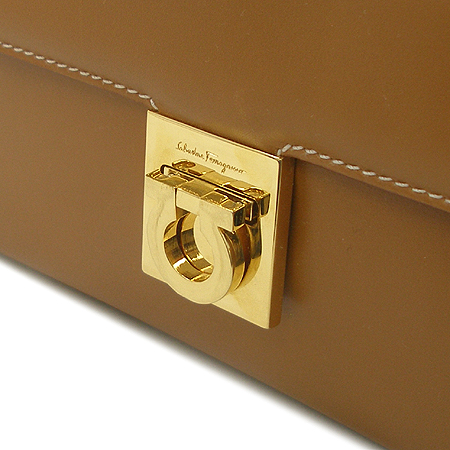 Ferragamo(��󰡸�) 21 A277 ��ġ�� �Ŀ�ġ ����� [��������] �̹���3 - ���̺��� �߰���ǰ