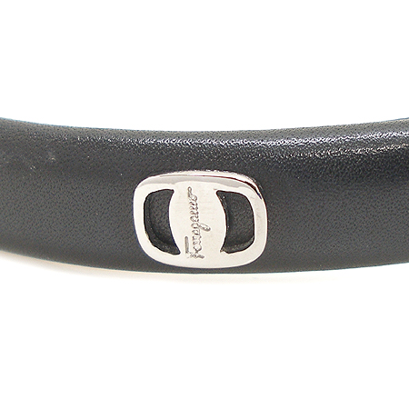 Ferragamo(��󰡸�) �������� ����ΰ� ��� �Ӹ��� �̹���3 - ���̺��� �߰���ǰ