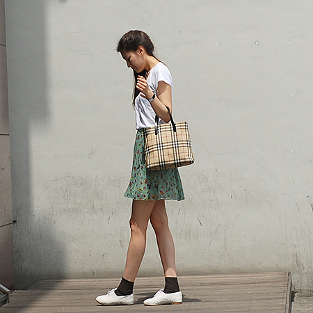 Burberry(������) ��� üũ PVC �ٰ� ��Ʈ�� �̹���6 - ���̺��� �߰���ǰ