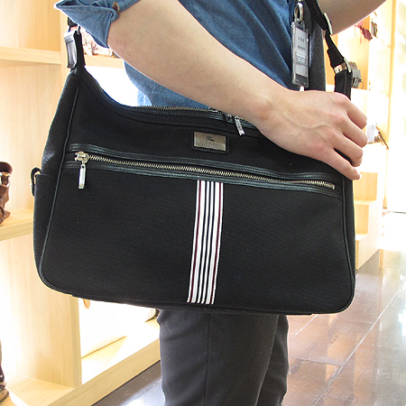 Burberry(������) ������ ���� �ΰ� �к긯 ũ�ν��� [�ϻ����] �̹���4 - ���̺��� �߰���ǰ
