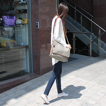 Gucci(����) 246411 GG �ΰ� PVC ũ�ν��� �̹���7 - ���̺��� �߰���ǰ