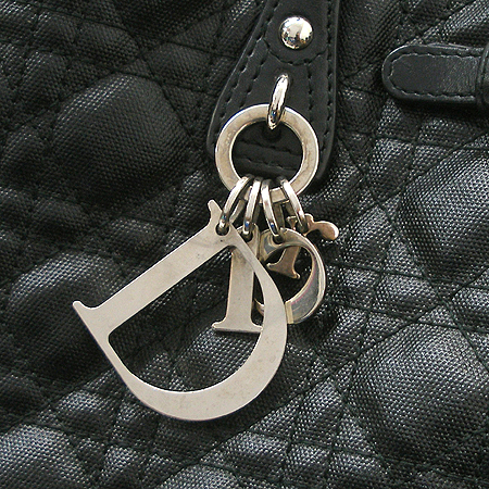 Dior(ũ����î���) M1017PPCD ���� ���� ���� ����� �̹���4 - ���̺��� �߰���ǰ