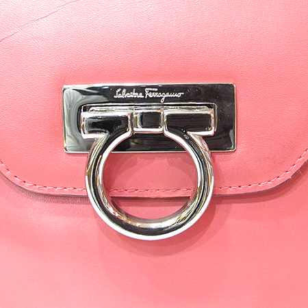 Ferragamo(��󰡸�) DY-21 4862 ���� ��ġ�� ����� [�ϻ����] �̹���3 - ���̺��� �߰���ǰ