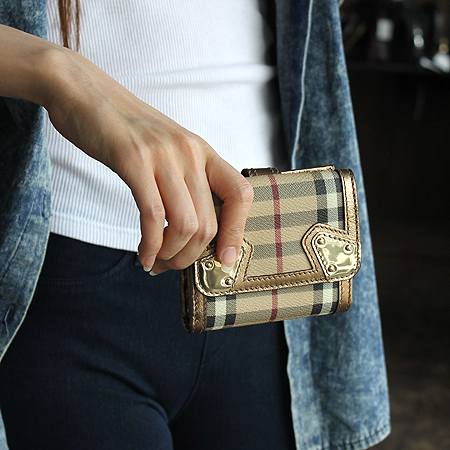Burberry(������) �� Ŭ���� üũ ��� ��Ż�� 2�� ������ [�б�������] �̹���6 - ���̺��� �߰���ǰ