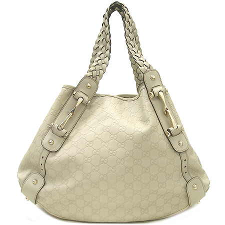 ����  �����