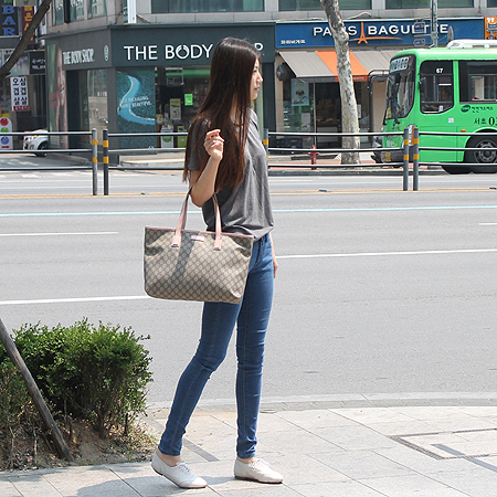 Gucci(����) 211137 GG �ΰ� PVC ���� ����� �̹���7 - ���̺��� �߰���ǰ