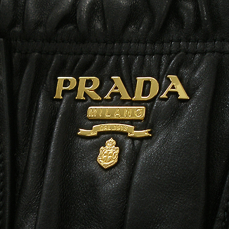 Prada(�����) BN1336 ���� ������ ���� ���� ��Ʈ�� + ��� ��Ʈ�� �̹���4 - ���̺��� �߰���ǰ