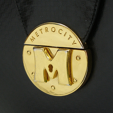 Metrocity(��Ʈ�ν�Ƽ) �������� ����ΰ� ��Ʈ�� �̹���4 - ���̺��� �߰���ǰ