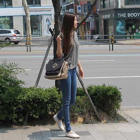 Gucci(����) 251813 1973 ���� ���� �ΰ� ��� ���� ���� ��Ƽġ �к긯 ��Ʈ�� [�б�������] �̹���7 - ���̺��� �߰���ǰ
