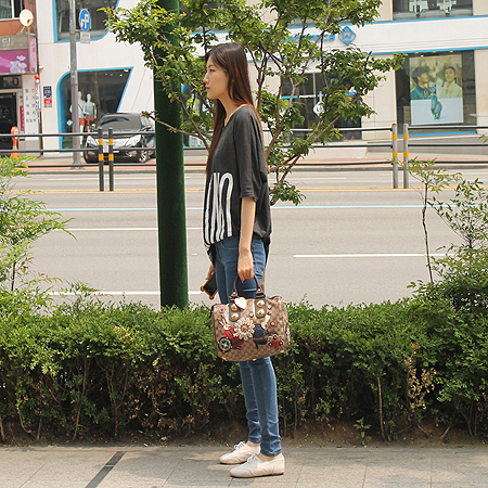 Gucci(����) 207775 GG �ΰ� PVC ������ �ٴ� ������ ��Ʈ�� �̹���6 - ���̺��� �߰���ǰ