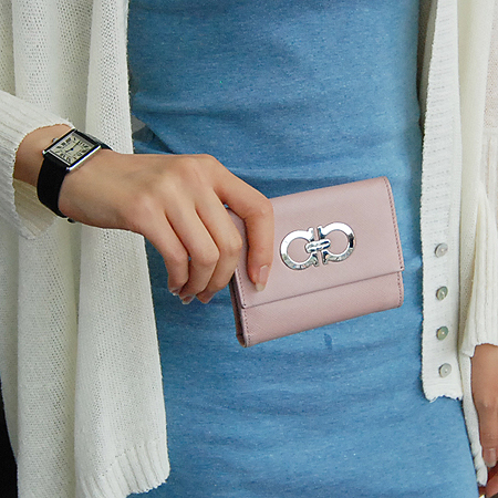 Ferragamo(��󰡸�) 22 7122 ���� ��ġ�� �ΰ� ��� 2�� ������ [�б�������] �̹���6 - ���̺��� �߰���ǰ