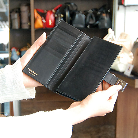 Ferragamo(��󰡸�) IY 220113 ���� ��ġ�� ��Ŭ ��� ���� ���� ������ �̹���7 - ���̺��� �߰���ǰ
