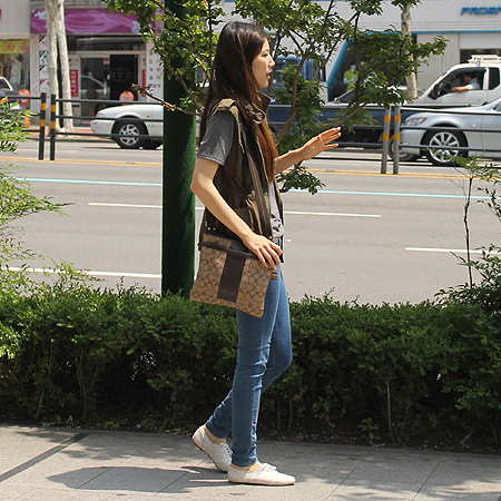 Coach(��ġ) F70444 HERITAGE(�츮Ƽ��) SIGNATURE(�ñ׳���) ũ�ν��� �̹���6 - ���̺��� �߰���ǰ