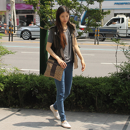Coach(��ġ) F70444 HERITAGE(�츮Ƽ��) SIGNATURE(�ñ׳���) ũ�ν��� �̹���7 - ���̺��� �߰���ǰ