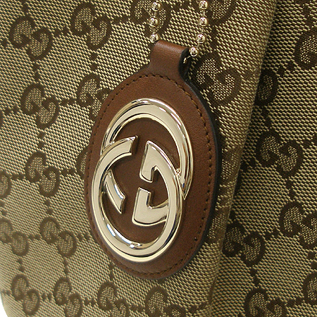 Gucci(����) 211943 GG�ΰ� �ڰ��� ��Ű L������ ��Ʈ�� [��������] �̹���4 - ���̺��� �߰���ǰ