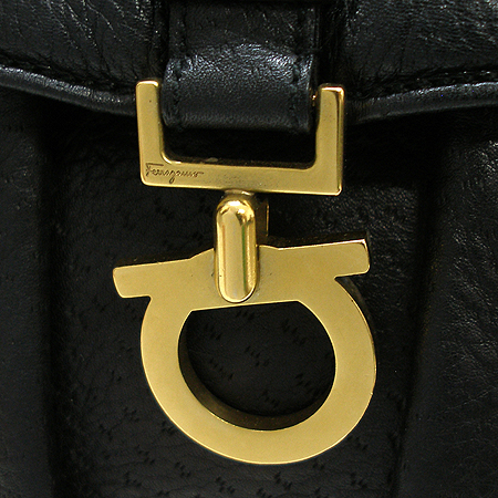 Ferragamo(��󰡸�) 21 6394 ���� ��ġ�� ȣ�� ��Ʈ�� �̹���3 - ���̺��� �߰���ǰ